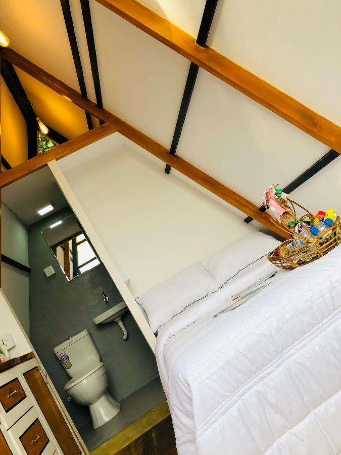 Bed and Breakfast The We2 "Wildwood Elegance Escape" Induruwa Exterior foto
